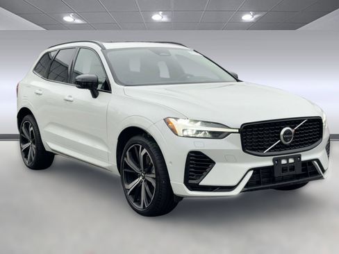 Certified 2025 Volvo XC60 T8 Ultra w/ Climate Package image 7