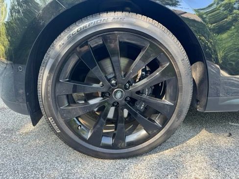 Used 2023 Land Rover Range Rover Sport SE AWD/4WD image 2