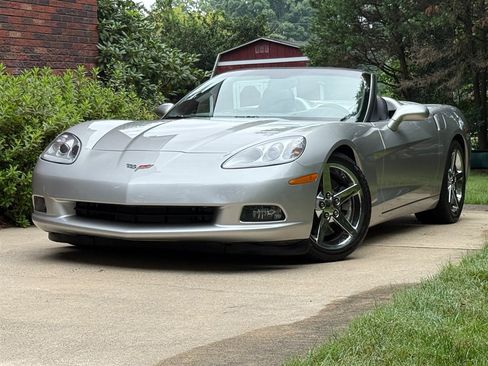 Used 2008 Chevrolet Corvette Convertible w/ Preferred Equipment Group RWD image 11