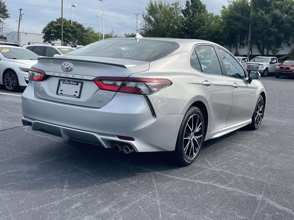 Used 2024 Toyota Camry SE FWD image 7