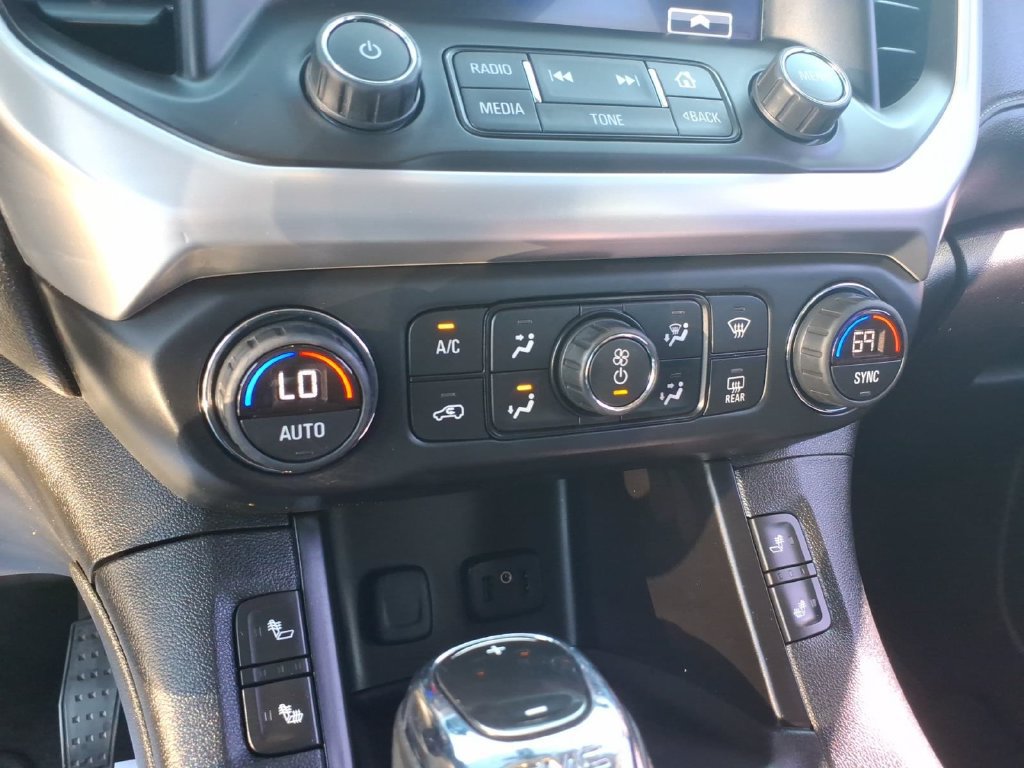 Used 2018 GMC Acadia SLT FWD image 13