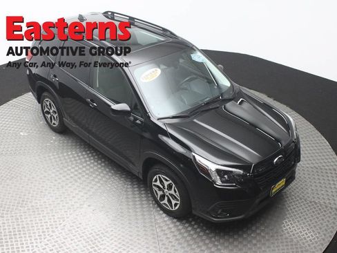 Used 2023 Subaru Forester Premium AWD/4WD image 3