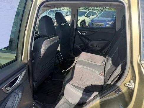 Used 2023 Subaru Forester Premium AWD/4WD image 9