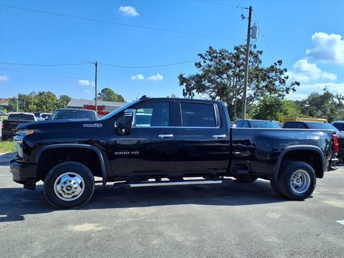 Used 2020 Chevrolet Silverado 3500 High Country w/ Snow Plow Prep/Camper Package image 4