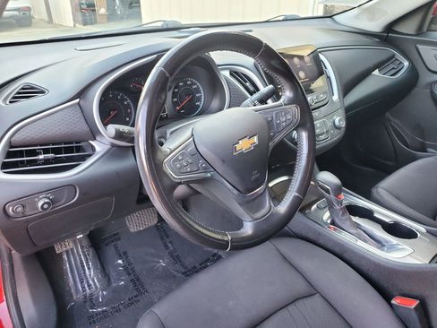 Used 2021 Chevrolet Malibu RS image 27