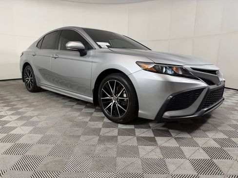 Used 2024 Toyota Camry SE w/ Audio Upgrade Package FWD image 7