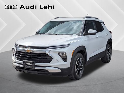 Used 2024 Chevrolet TrailBlazer LT w/ LT Cold Weather Package FWD image 1