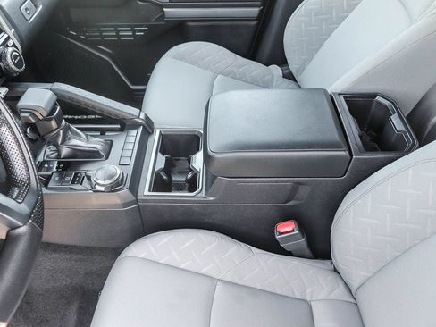 Certified 2026 Toyota Tacoma SR5 AWD/4WD image 23