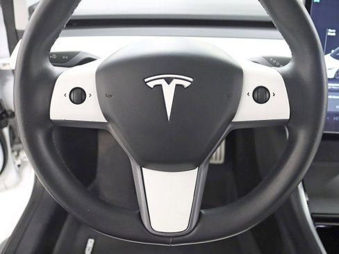 Used 2020 Tesla Model 3 Performance image 16