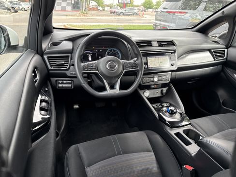 Used 2019 Nissan Leaf SV FWD image 13