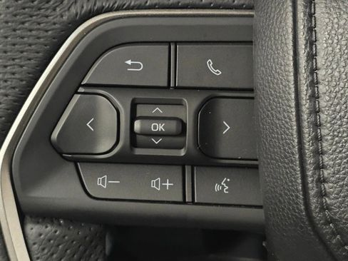 New 2025 Toyota Tacoma SR5 image 32