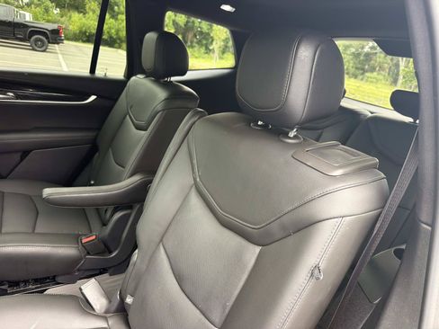Used 2021 Cadillac XT6 Premium Luxury FWD image 11