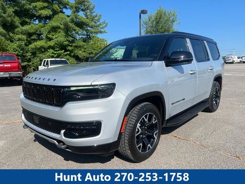 Used 2025 Jeep Wagoneer Series II AWD/4WD image 1