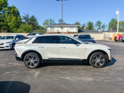 Used 2024 Cadillac Lyriq Luxury RWD image 19
