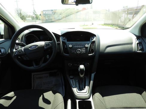 Used 2018 Ford Focus SE image 17