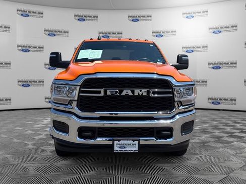 Used 2024 RAM 3500 Tradesman w/ Chrome Appearance Group AWD/4WD image 8