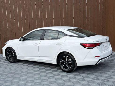 Used 2025 Nissan Sentra SV image 13