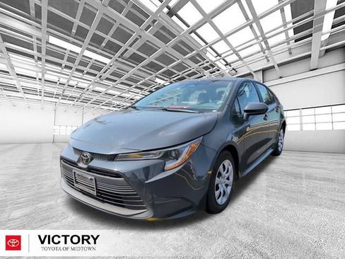 Used 2024 Toyota Corolla LE FWD image 8