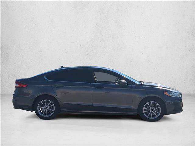 Used 2020 Ford Fusion SE FWD image 4