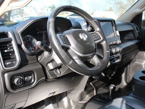 Used 2020 RAM 5500 Tradesman w/ Safety Group image 13