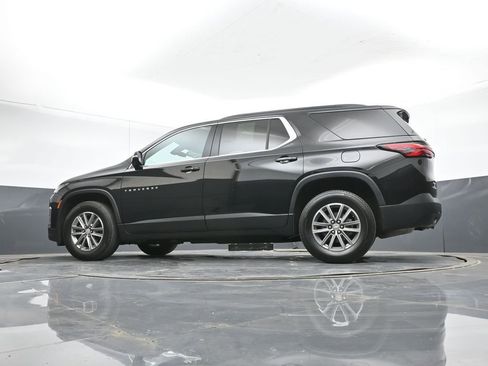 Used 2023 Chevrolet Traverse LT image 44