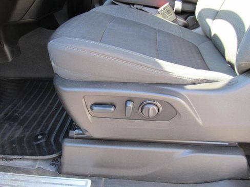 Used 2022 Chevrolet Silverado 3500 LT w/ Convenience Package image 26