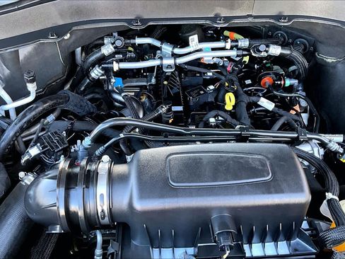 Used 2023 Ford Explorer XLT w/ Equipment Group 202A image 33