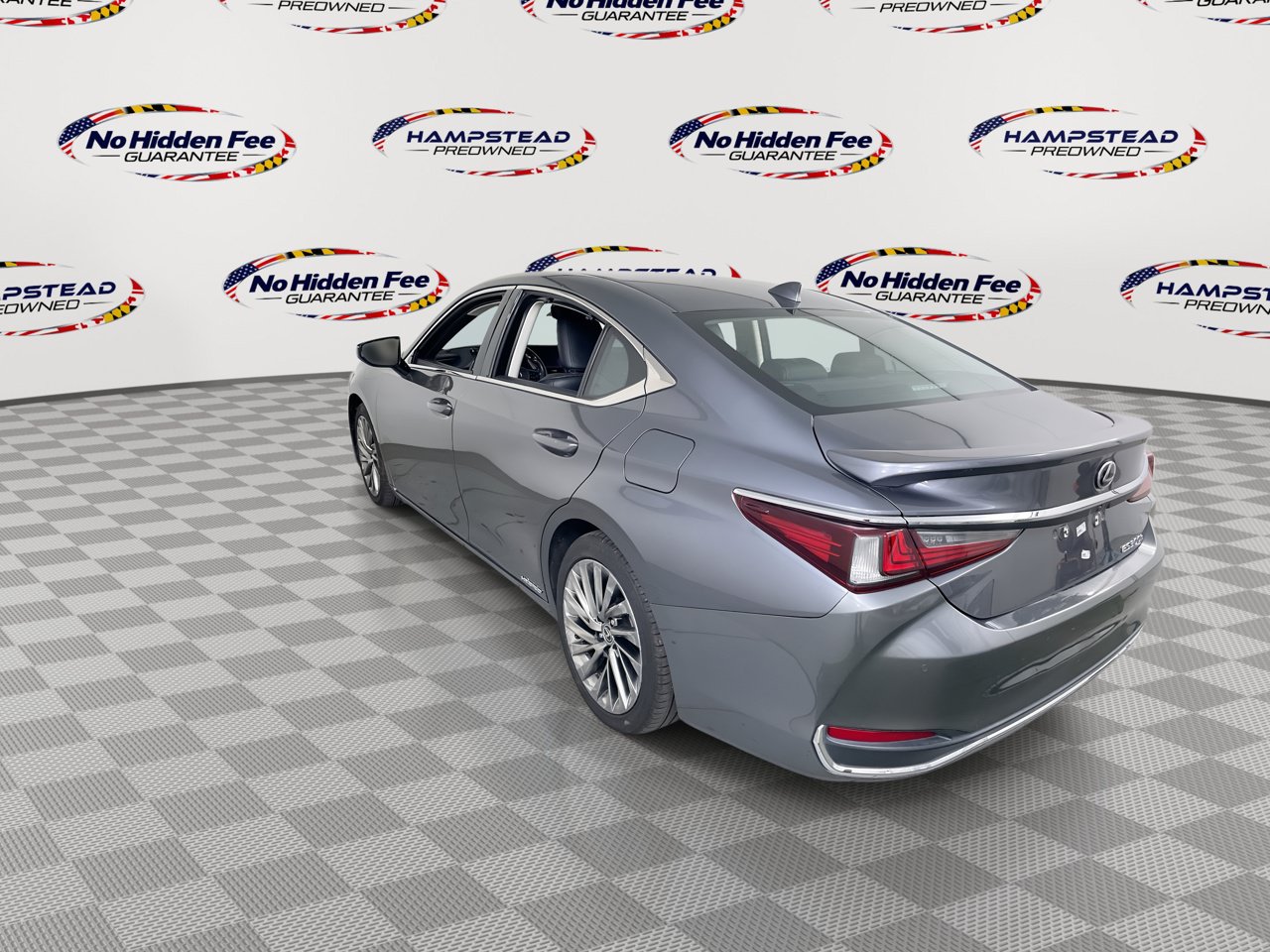 Used 2020 Lexus ES 300h Ultra Luxury w/ Accessory Package 2 FWD image 7