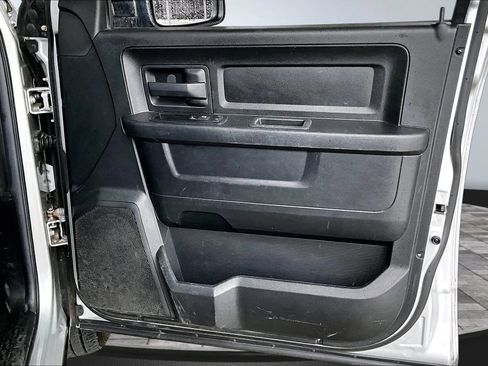 Used 2014 RAM 1500 Express RWD image 25