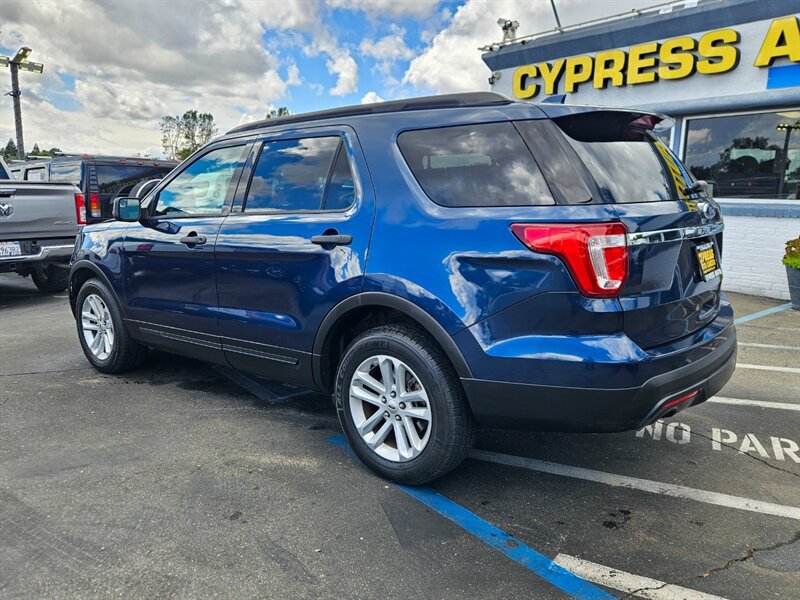 Used 2016 Ford Explorer 4WD image 3