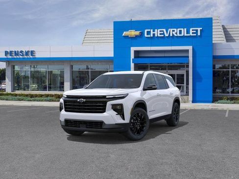 New 2026 Chevrolet Traverse LT w/ Midnight/Sport Edition FWD image 8