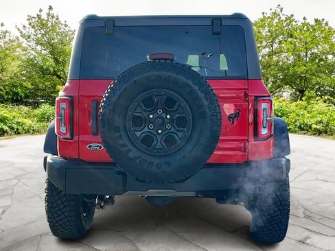 Used 2022 Ford Bronco Wildtrak image 4