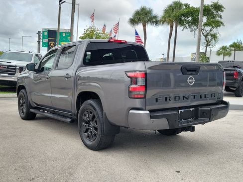 Used 2023 Nissan Frontier SV w/ Midnight Edition Package RWD image 7