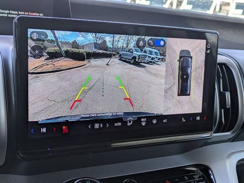 Certified 2025 Ford Expedition Active image 21