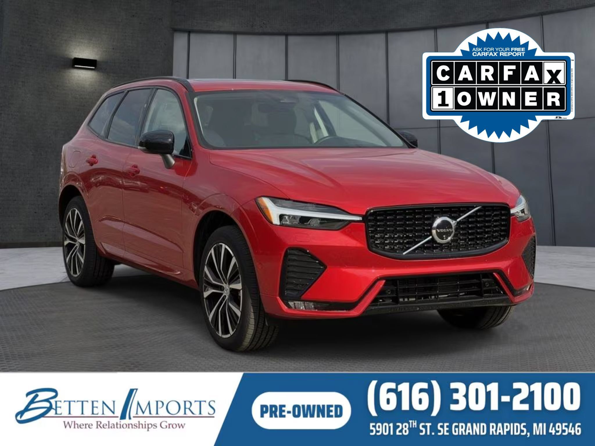 Used 2025 Volvo XC60 B5 Ultra AWD/4WD image 1