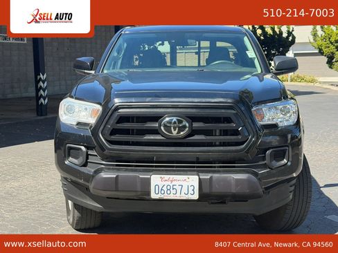 Used 2022 Toyota Tacoma SR AWD/4WD image 2