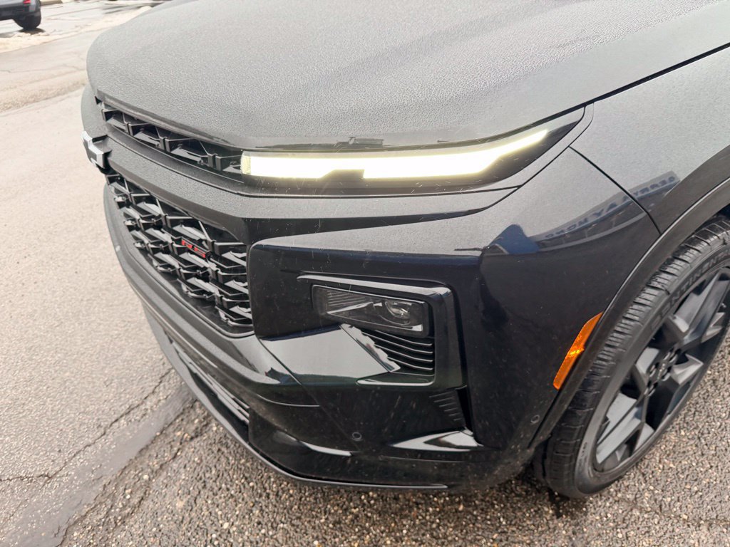 New 2026 Chevrolet Traverse RS w/ LPO, Floor Liner Package FWD image 11