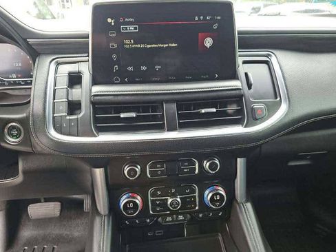 Used 2022 GMC Yukon SLT w/ SLT Premium Package AWD/4WD image 6
