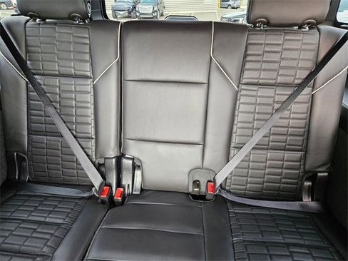 Used 2023 Cadillac Escalade ESV Sport Platinum image 17