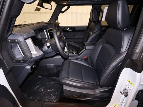 New 2026 Ford Bronco Outer Banks AWD/4WD image 9