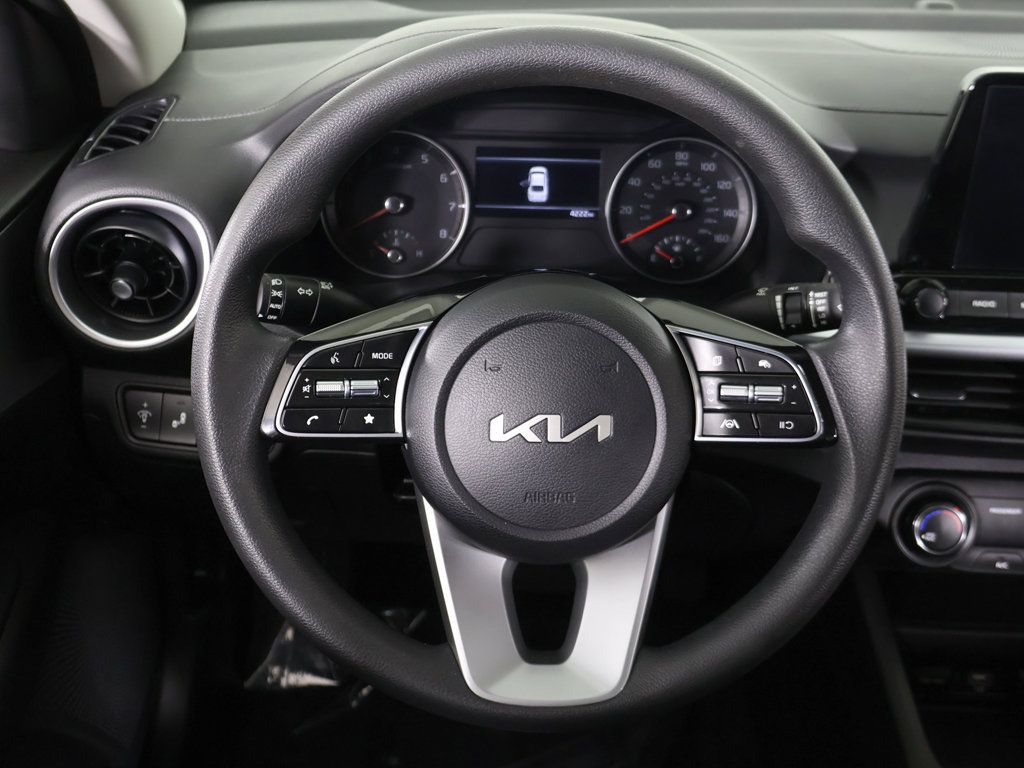 Used 2023 Kia Forte LXS w/ LXS Technology Package FWD image 36