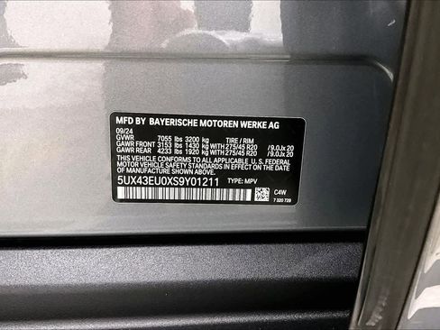 Used 2025 BMW X5 xDrive50e image 37