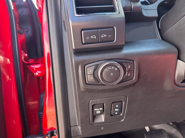 Used 2018 Ford F150 Lariat w/ Equipment Group 502A Luxury RWD image 20