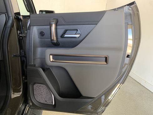 New 2025 GMC Hummer EV 2X image 43