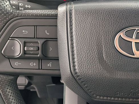 Used 2024 Toyota Tacoma SR AWD/4WD image 14