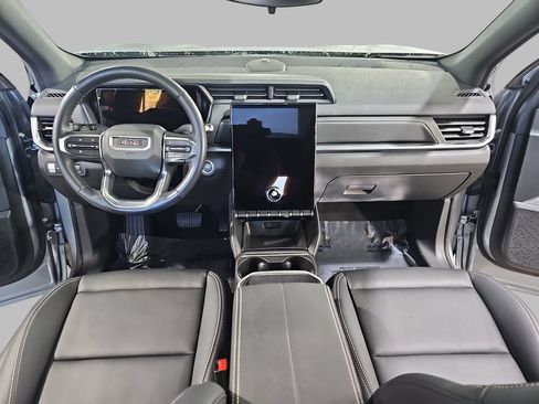 Used 2025 GMC Terrain Elevation w/ Elevation Premium Package AWD/4WD image 11