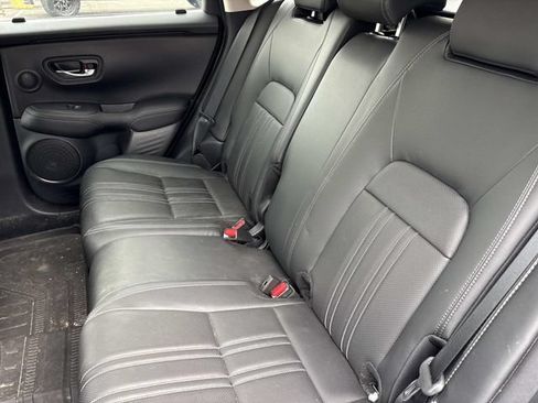Used 2024 Honda HR-V EX-L image 11