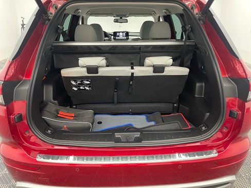 Used 2023 Mitsubishi Outlander SEL image 33