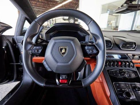 Used 2018 Lamborghini Huracan LP 610-4 AWD/4WD image 50