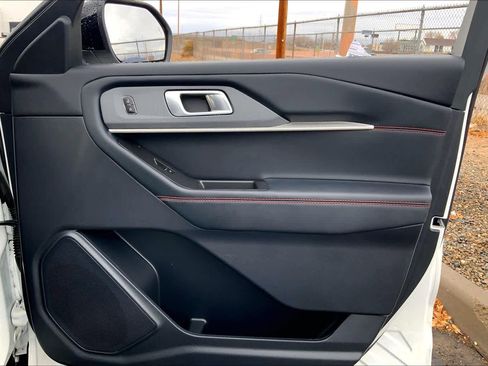 Used 2025 Ford Explorer ST-Line image 22